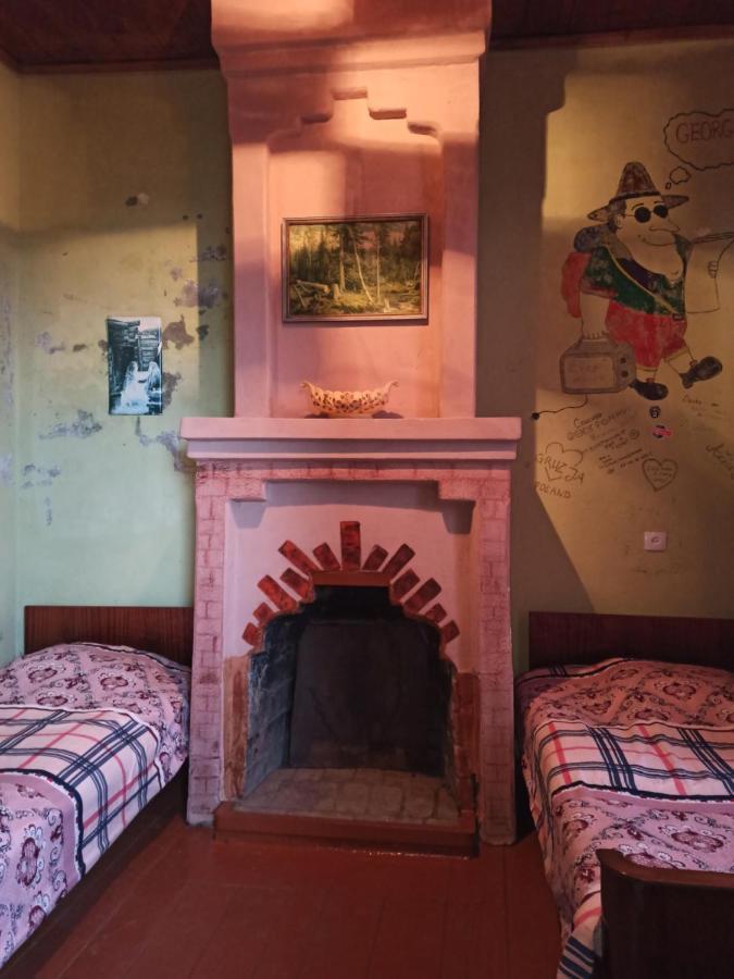 Cozy House Hotel Зугдиди Екстериор снимка